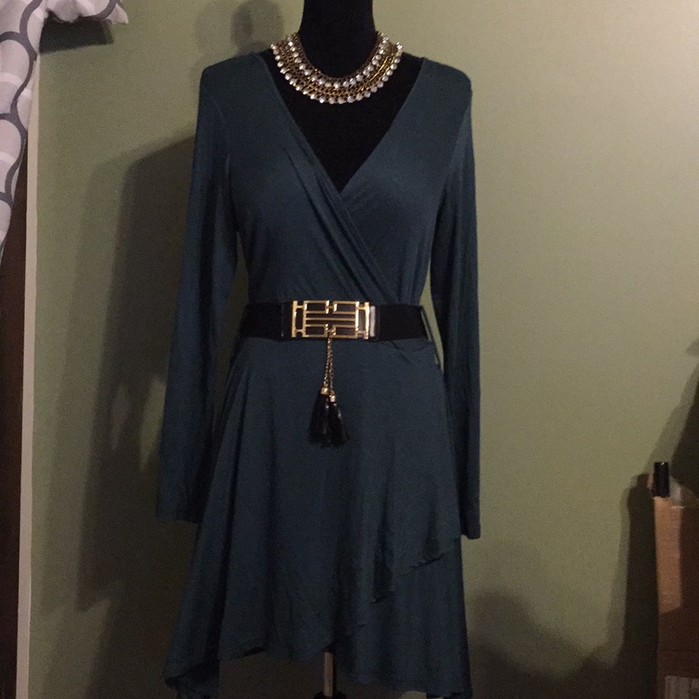Hunter green 3/4 length dress with beautiful belt